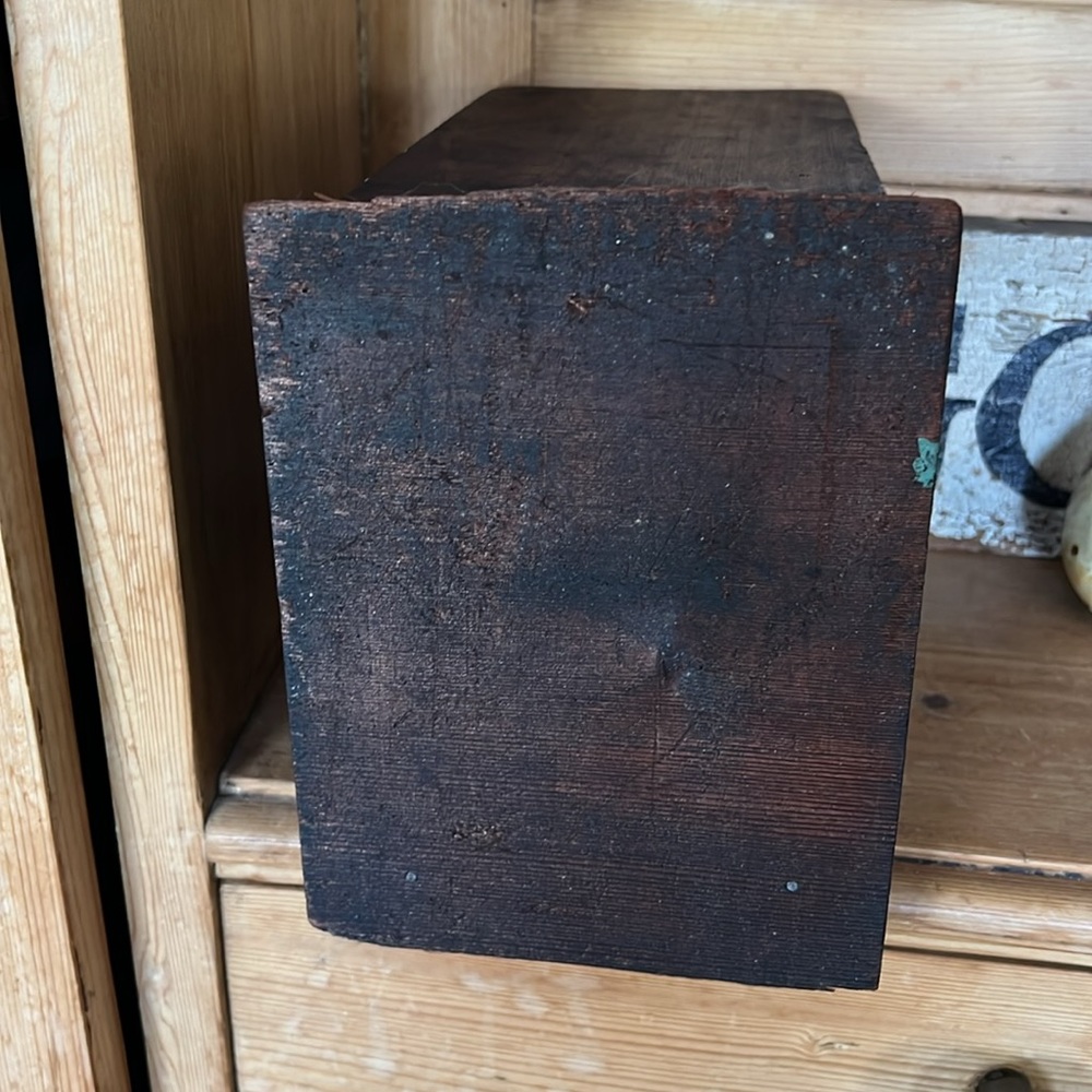 Vintage Wooden Ciggerate Display Case - Picture 6 of 13